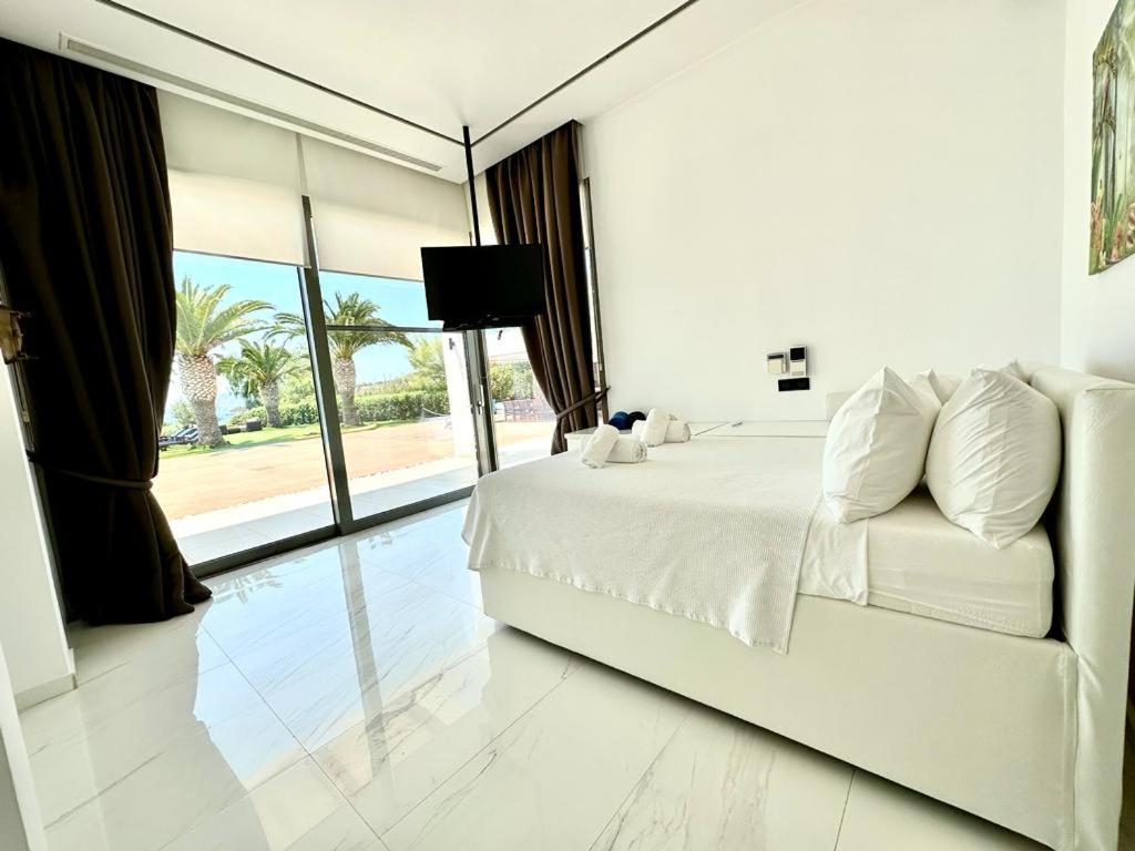 Leblanc Luxurious Beachfront Villa, Gcollectiongr Ерміоні Екстер'єр фото
